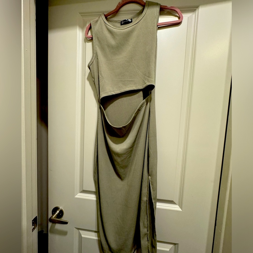 Ribbed Midi Dress- M
